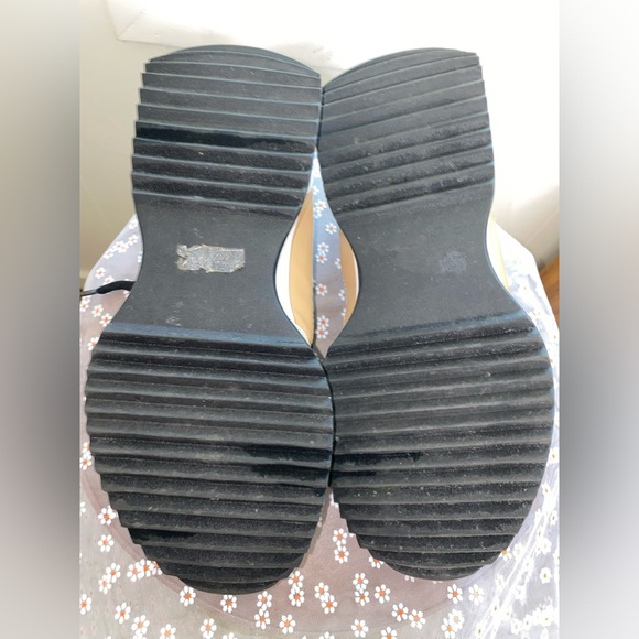 DV Dolce Vita women’s sneakers. - Picture 12 of 13